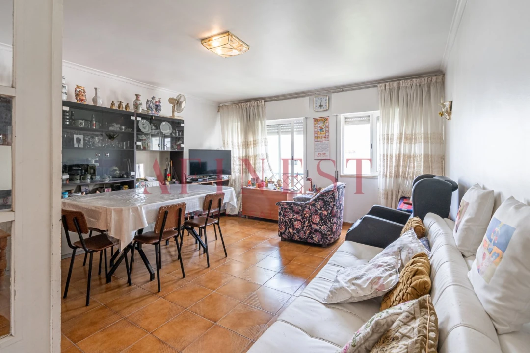 Apartamento T3 para Venda em Carcavelos e Parede Foto 1