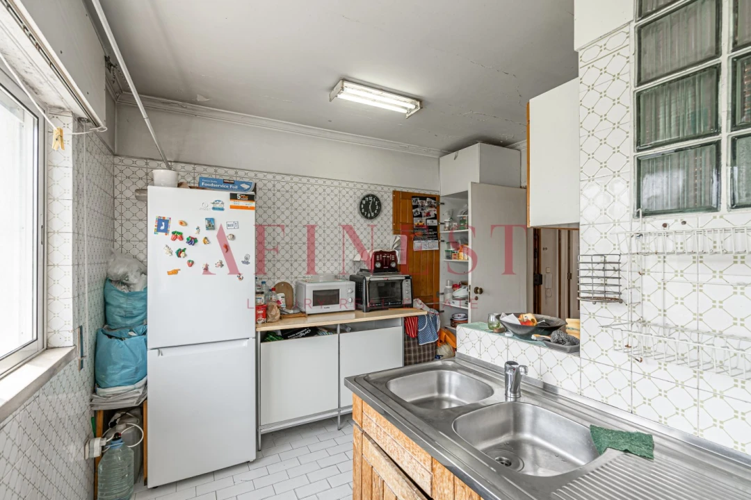 Apartamento T3 para Venda em Carcavelos e Parede Foto 8