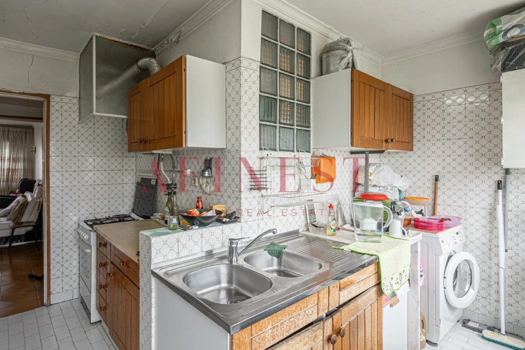 Apartamento T3 para Venda em Carcavelos e Parede Foto 9