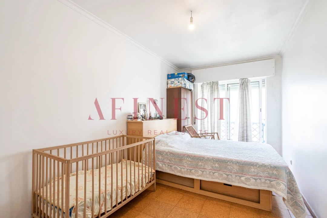 Apartamento T3 para Venda em Carcavelos e Parede Foto 12