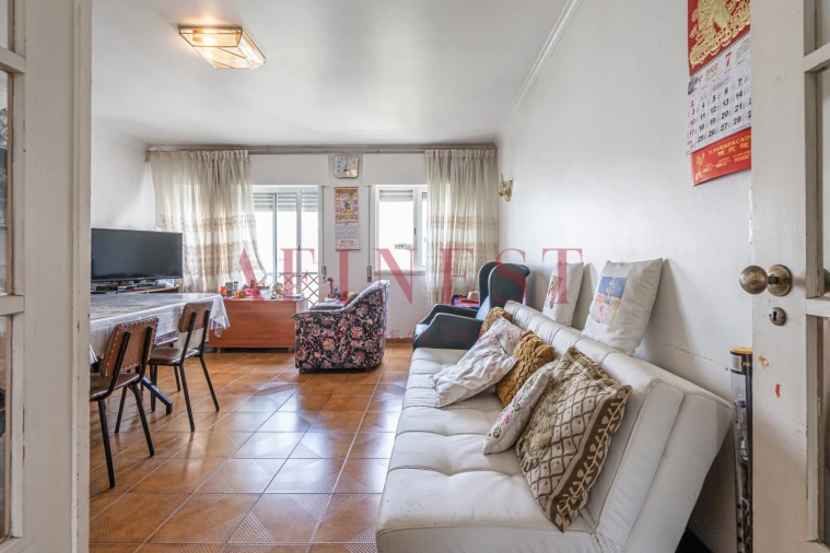 Apartamento T3 para Venda em Carcavelos e Parede Foto 5
