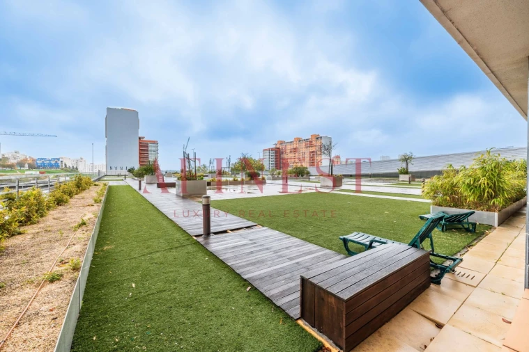 Apartamento T2 para Arrendamento em Marvila Foto 41