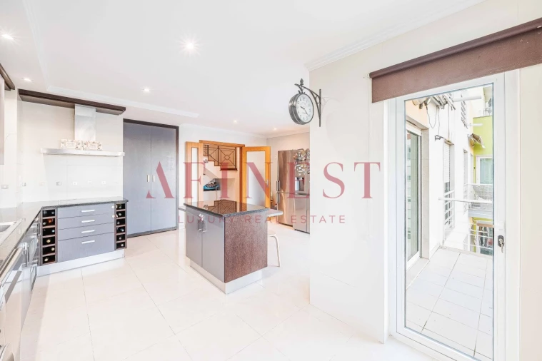 Apartamento T4 para Venda em Alcochete Foto 1