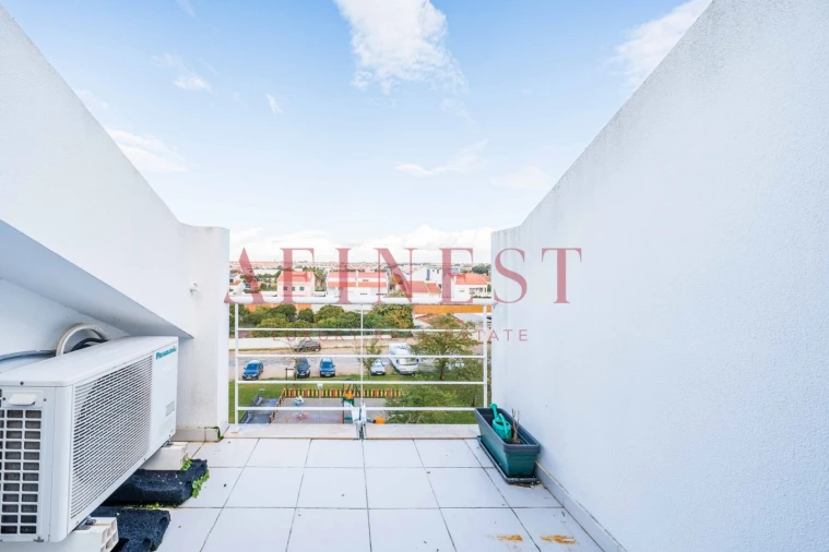 Apartamento T4 para Venda em Alcochete Foto 27