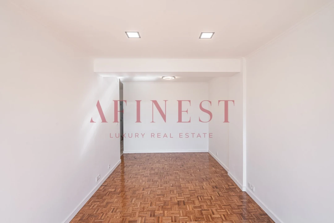 Apartamento T4 para Arrendamento em Almada, Cova da Piedade, Pragal e Cacilhas Foto 9