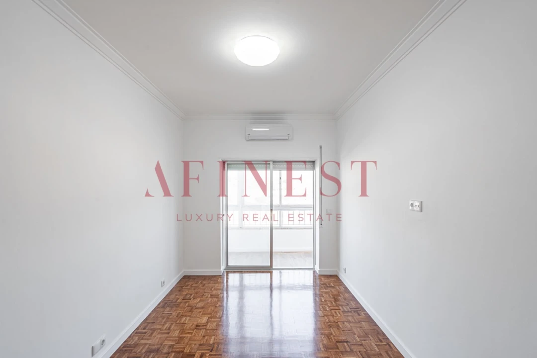 Apartamento T4 para Arrendamento em Almada, Cova da Piedade, Pragal e Cacilhas Foto 21