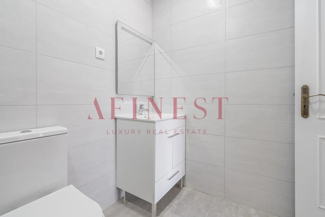 Apartamento T4 para Arrendamento em Almada, Cova da Piedade, Pragal e Cacilhas Foto 27