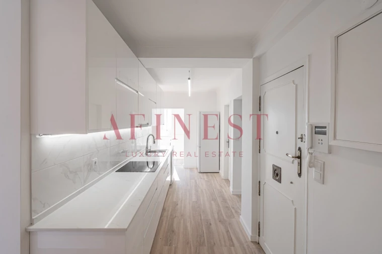 Apartamento T4 para Arrendamento em Almada, Cova da Piedade, Pragal e Cacilhas Foto 3