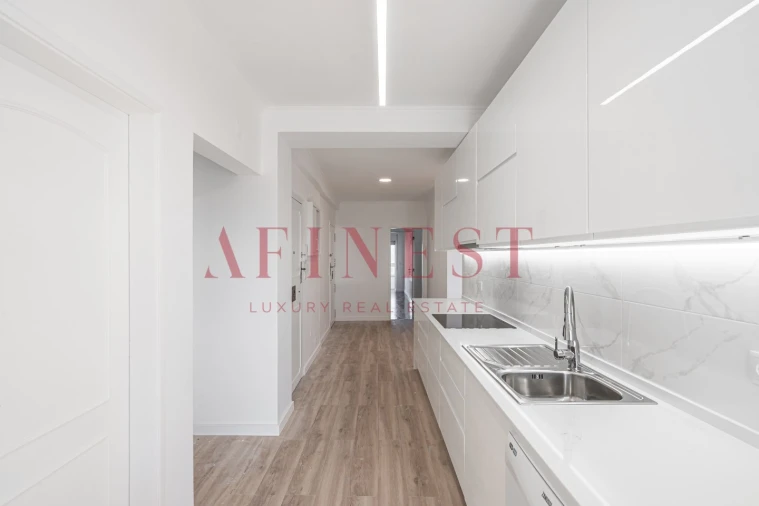 Apartamento T4 para Arrendamento em Almada, Cova da Piedade, Pragal e Cacilhas Foto 4