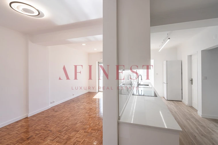 Apartamento T4 para Arrendamento em Almada, Cova da Piedade, Pragal e Cacilhas Foto 6