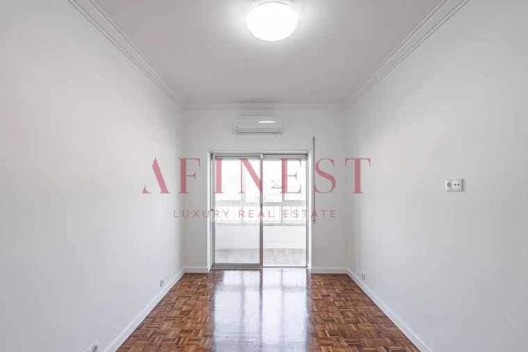 Apartamento T4 para Arrendamento em Almada, Cova da Piedade, Pragal e Cacilhas Foto 23