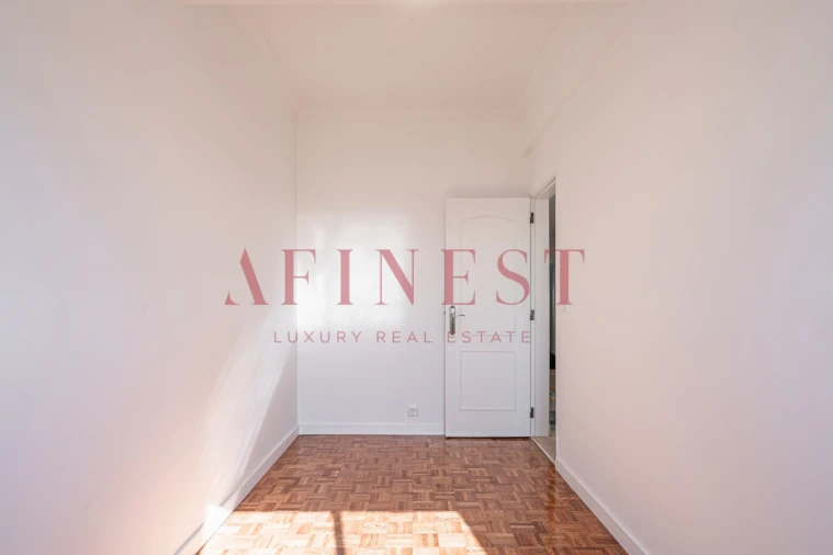 Apartamento T4 para Arrendamento em Almada, Cova da Piedade, Pragal e Cacilhas Foto 29