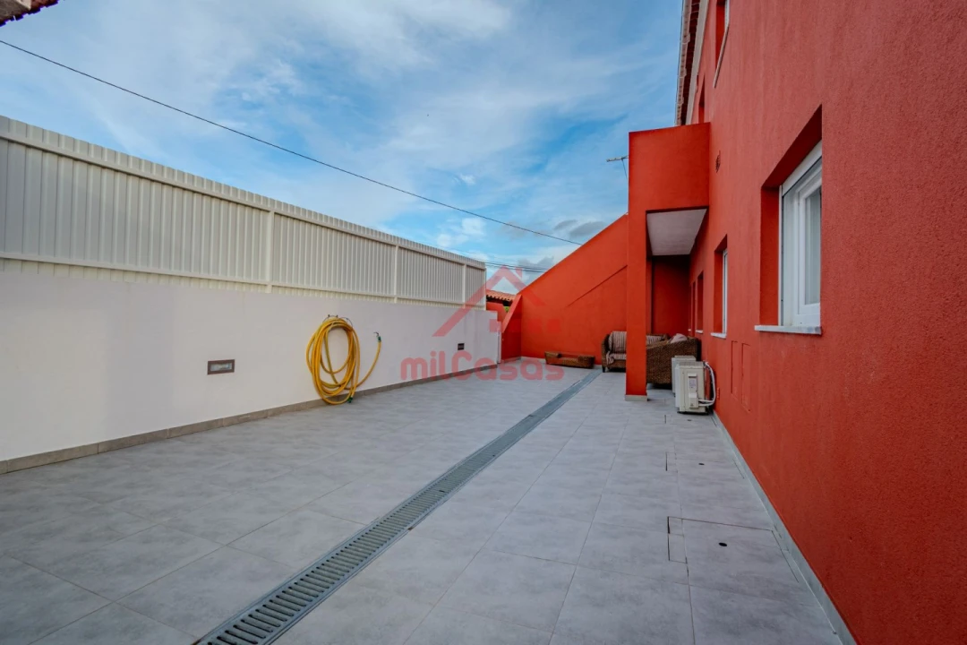 Apartamento T2 para Venda em Venda do Pinheiro e Santo Estêvão das Galés Foto 9