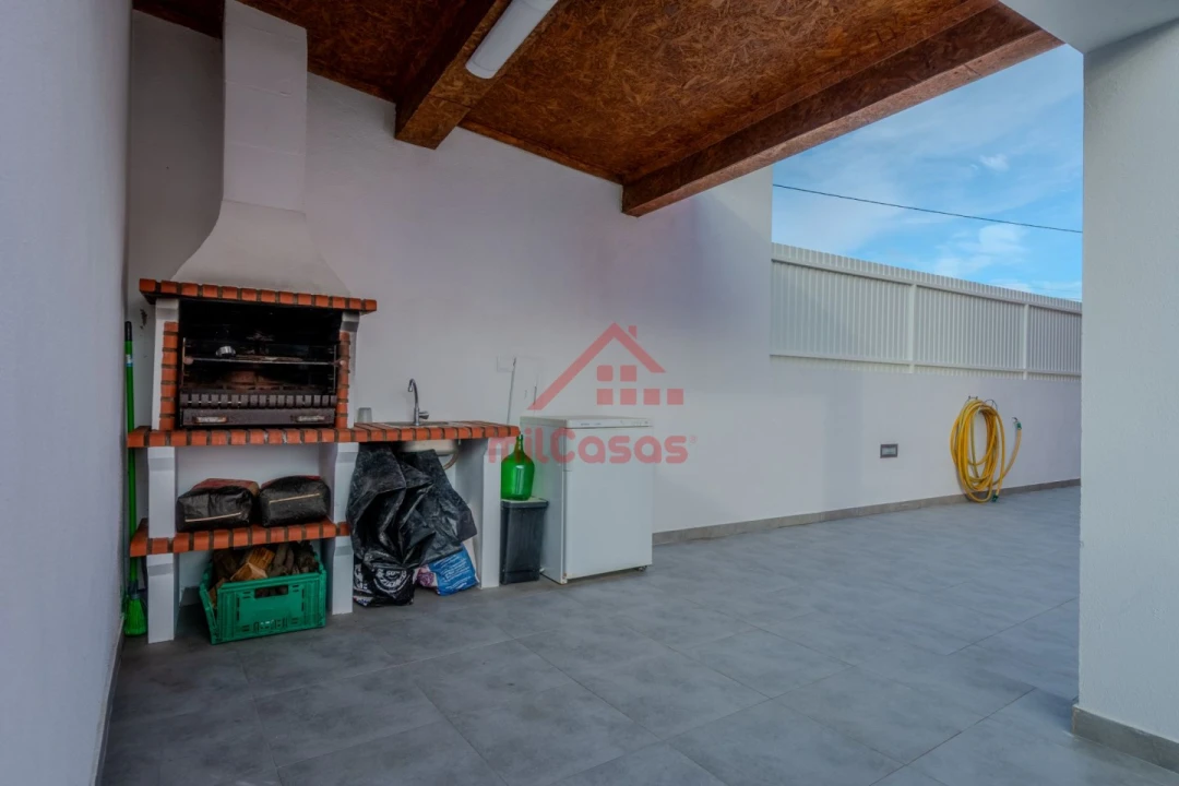 Apartamento T2 para Venda em Venda do Pinheiro e Santo Estêvão das Galés Foto 11