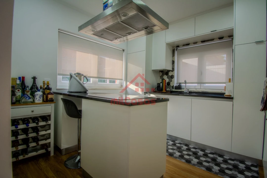 Apartamento T2 para Venda em Venda do Pinheiro e Santo Estêvão das Galés Foto 12