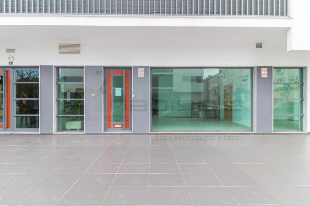 Loja para Venda em Odivelas Foto 2