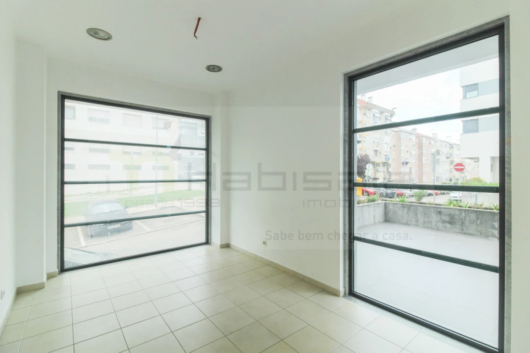 Loja para Venda em Odivelas Foto 6