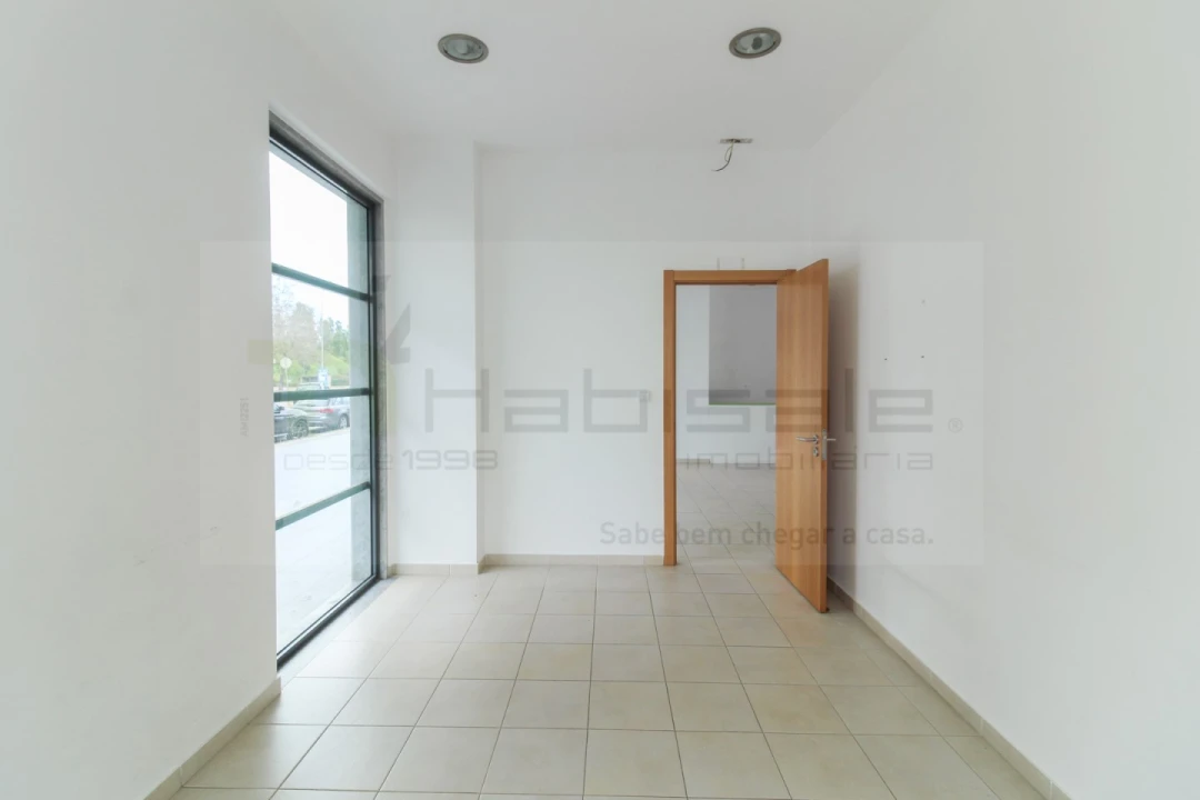 Loja para Venda em Odivelas Foto 7