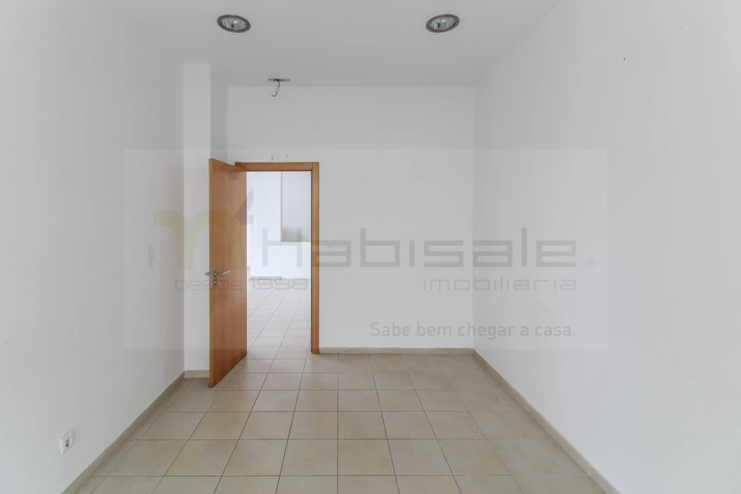 Loja para Venda em Odivelas Foto 9