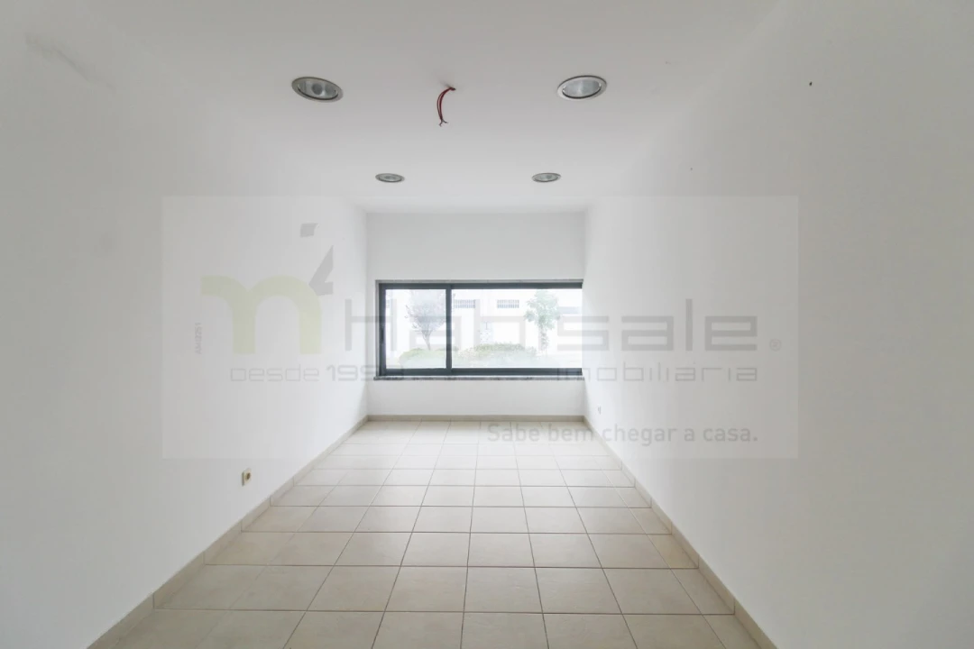 Loja para Venda em Odivelas Foto 14