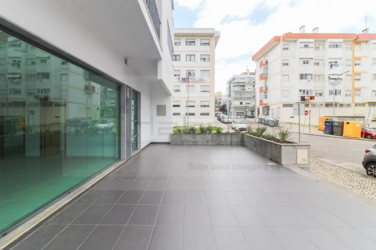 Loja para Venda em Odivelas Foto 3