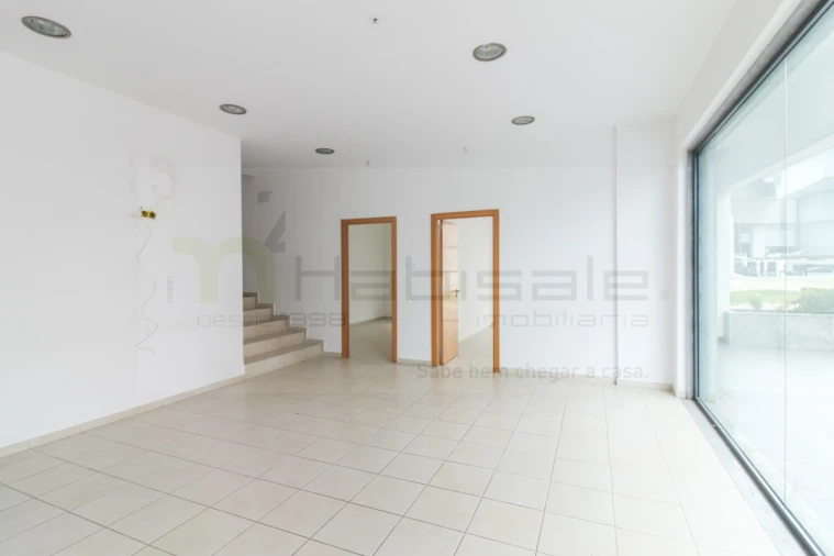 Loja para Venda em Odivelas Foto 4