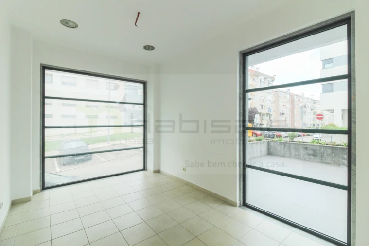 Loja para Venda em Odivelas Foto 6