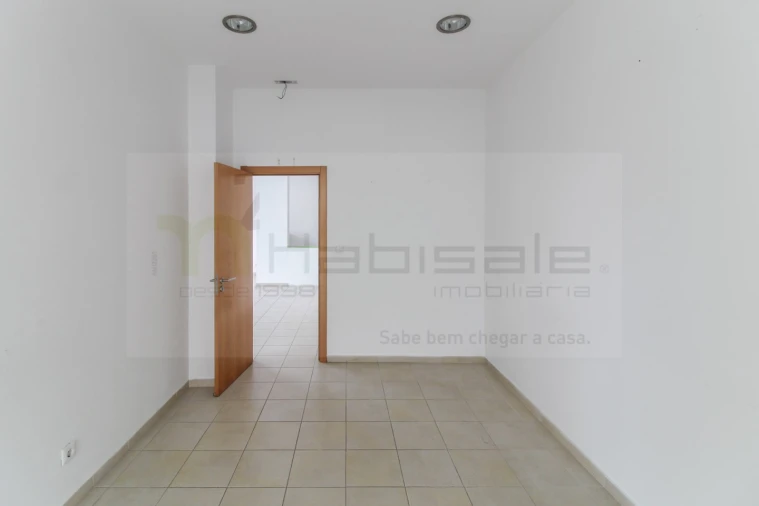 Loja para Venda em Odivelas Foto 9