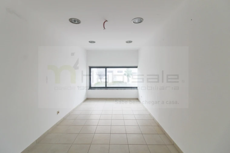 Loja para Venda em Odivelas Foto 14