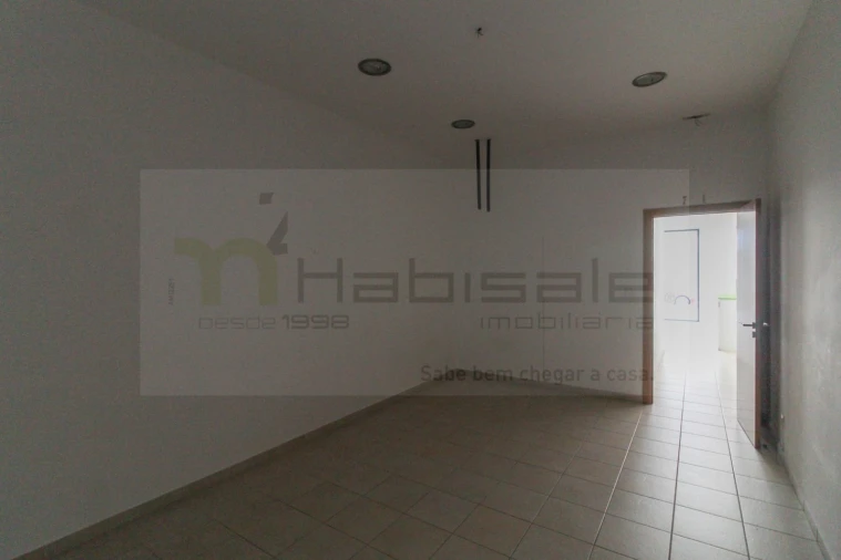 Loja para Venda em Odivelas Foto 21