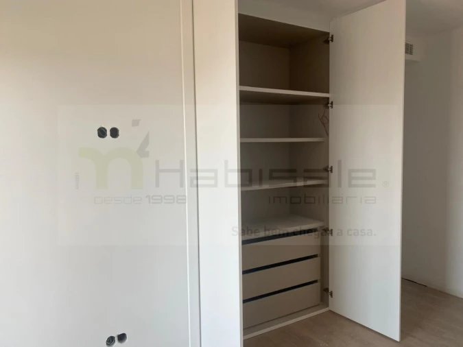 Apartamento T4 para Venda em Carnaxide e Queijas Foto 34