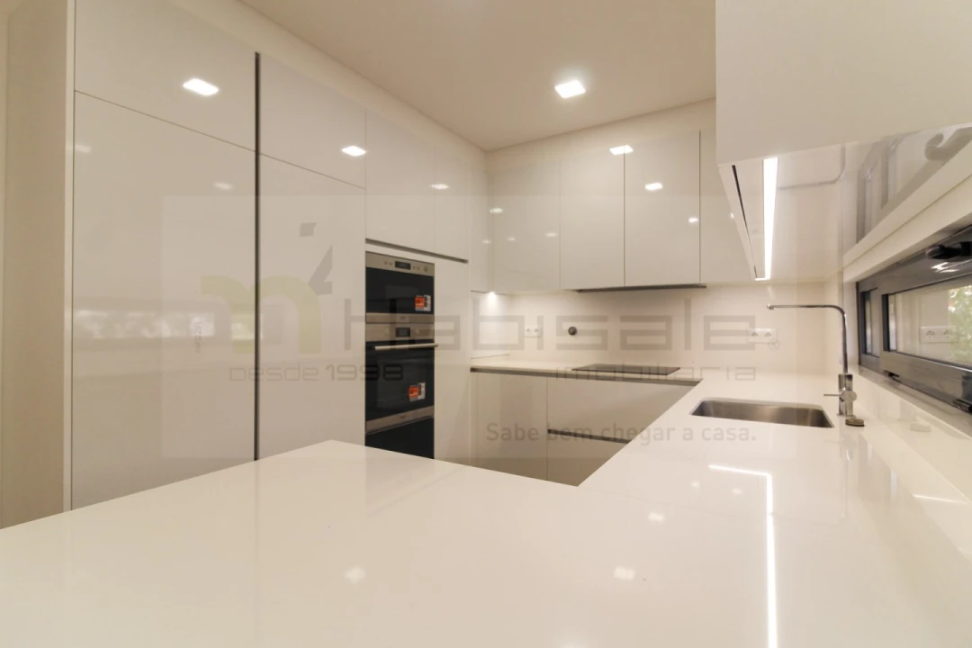 Moradia T4 para Venda em Loures Foto 16