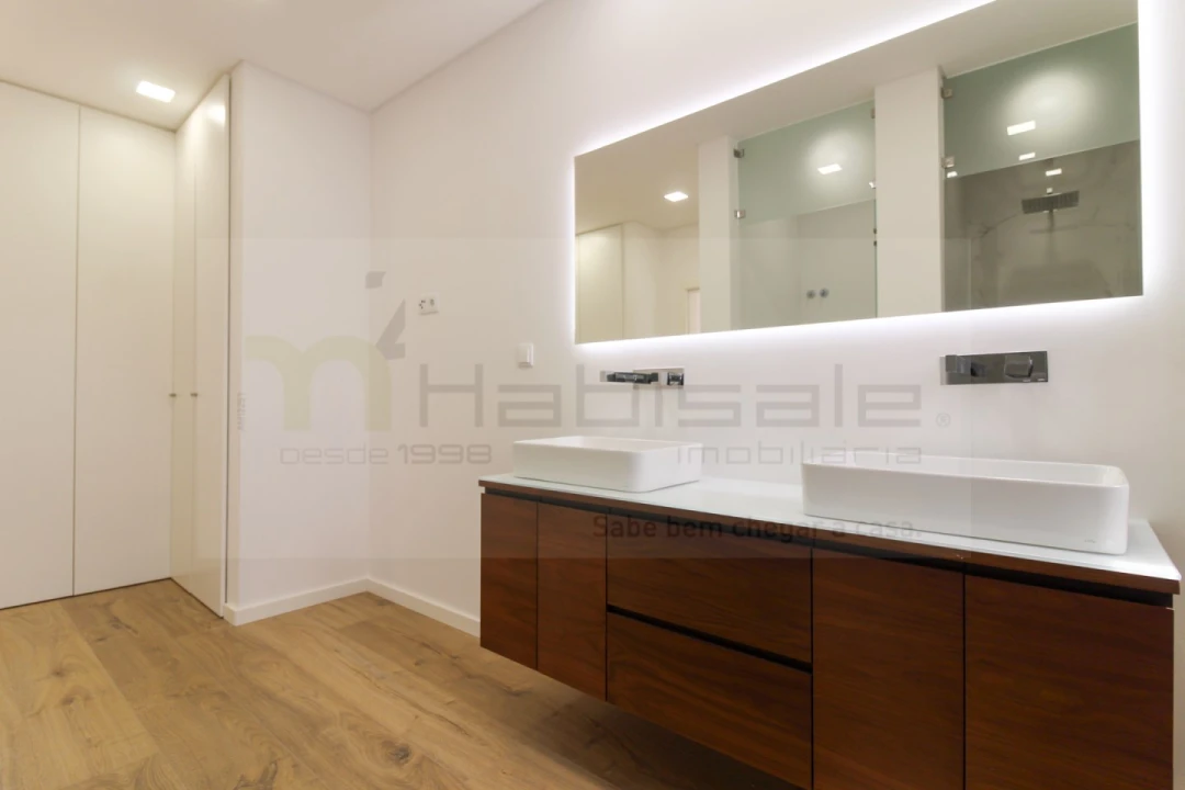 Moradia T4 para Venda em Loures Foto 38