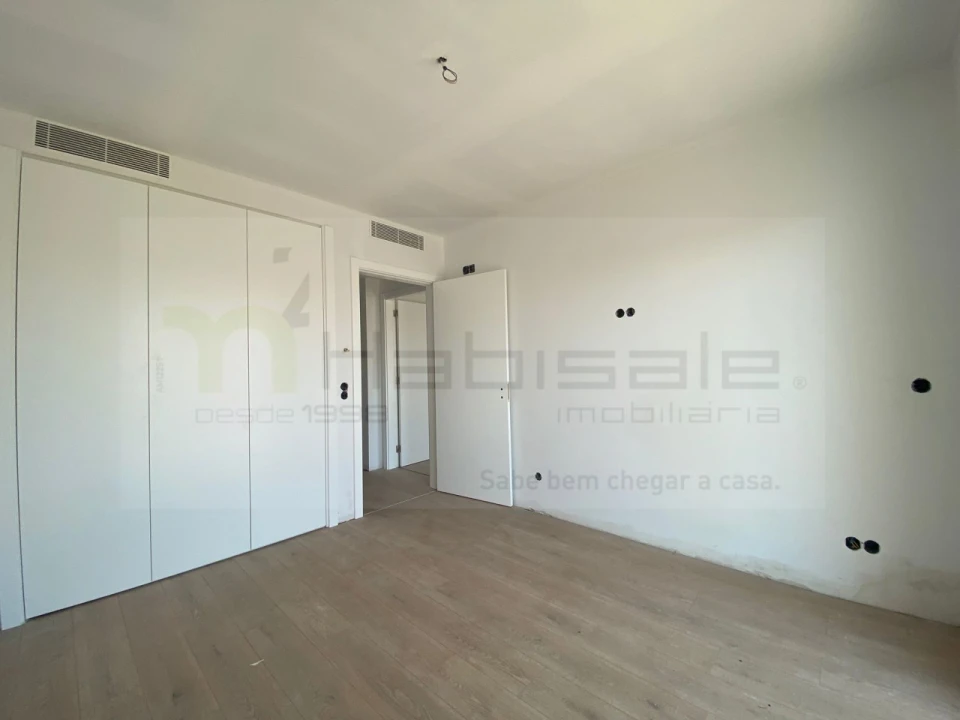 Apartamento T4 para Venda em Carnaxide e Queijas Foto 21