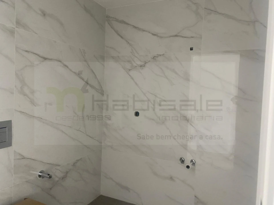 Apartamento T4 para Venda em Carnaxide e Queijas Foto 38