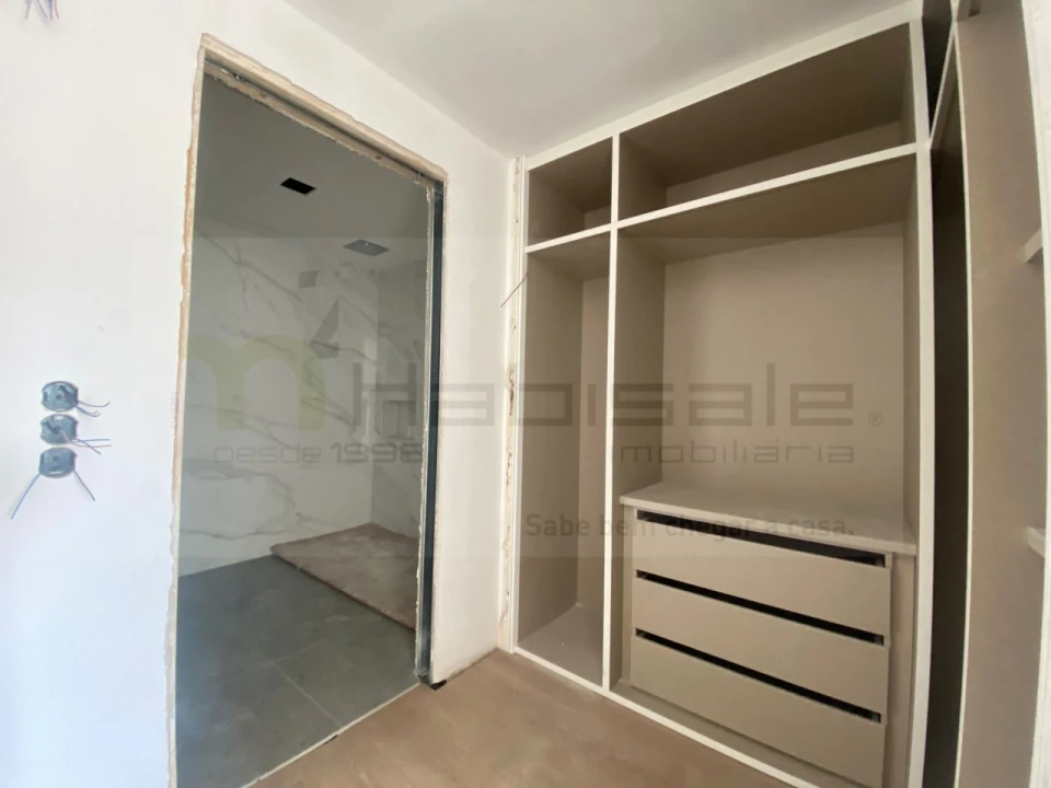 Apartamento T3 para Venda em Carnaxide e Queijas Foto 28