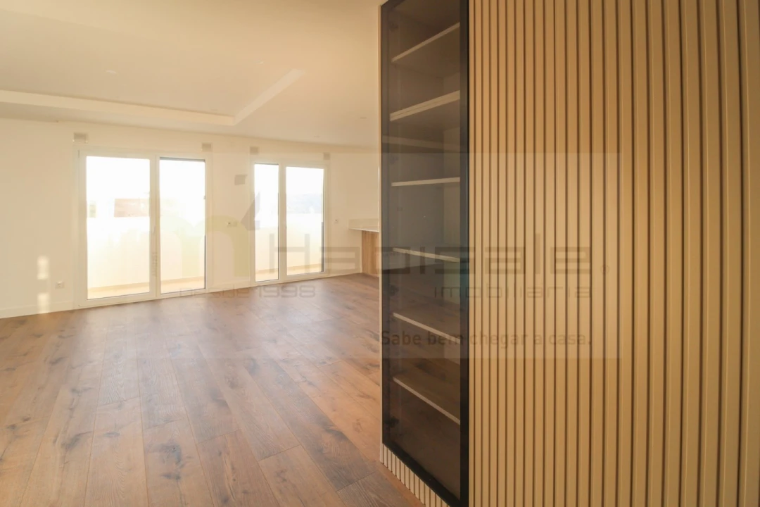 Apartamento T3 para Venda em Laranjeiro e Feijó Foto 6