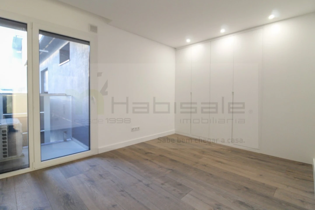 Apartamento T3 para Venda em Laranjeiro e Feijó Foto 16