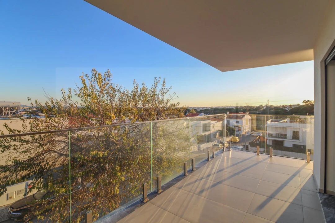 Apartamento T3 para Venda em Laranjeiro e Feijó Foto 2