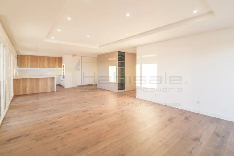 Apartamento T3 para Venda em Laranjeiro e Feijó Foto 8