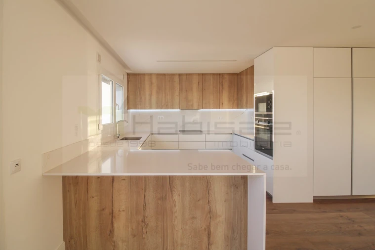 Apartamento T3 para Venda em Laranjeiro e Feijó