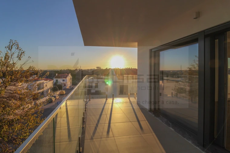 Apartamento T3 para Venda em Laranjeiro e Feijó Foto 27