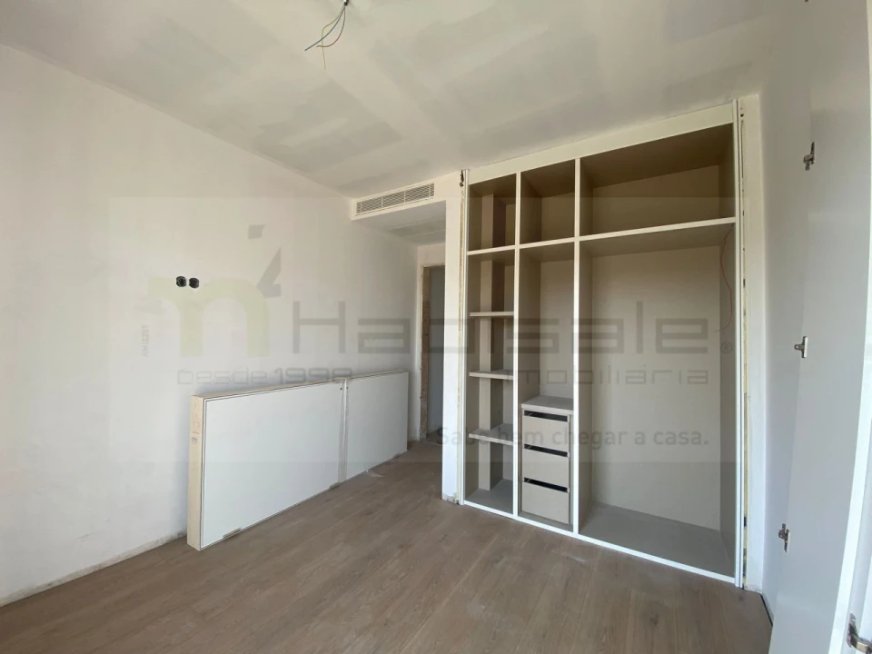 Apartamento T3 para Venda em Carnaxide e Queijas Foto 18
