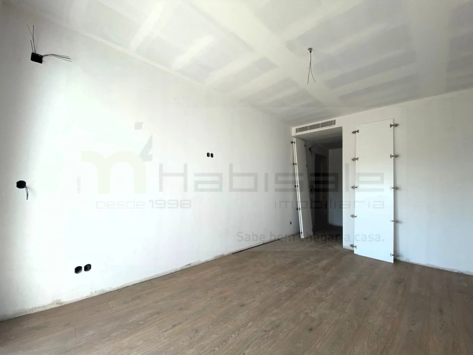 Apartamento T3 para Venda em Carnaxide e Queijas Foto 22