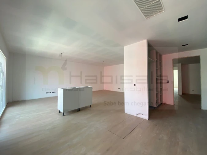 Apartamento T3 para Venda em Carnaxide e Queijas Foto 12