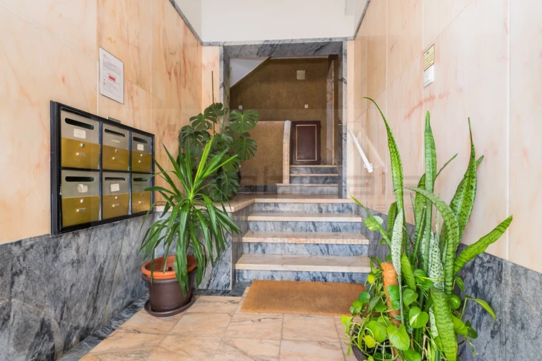 Apartamento T3 para Venda em Carcavelos e Parede Foto 19