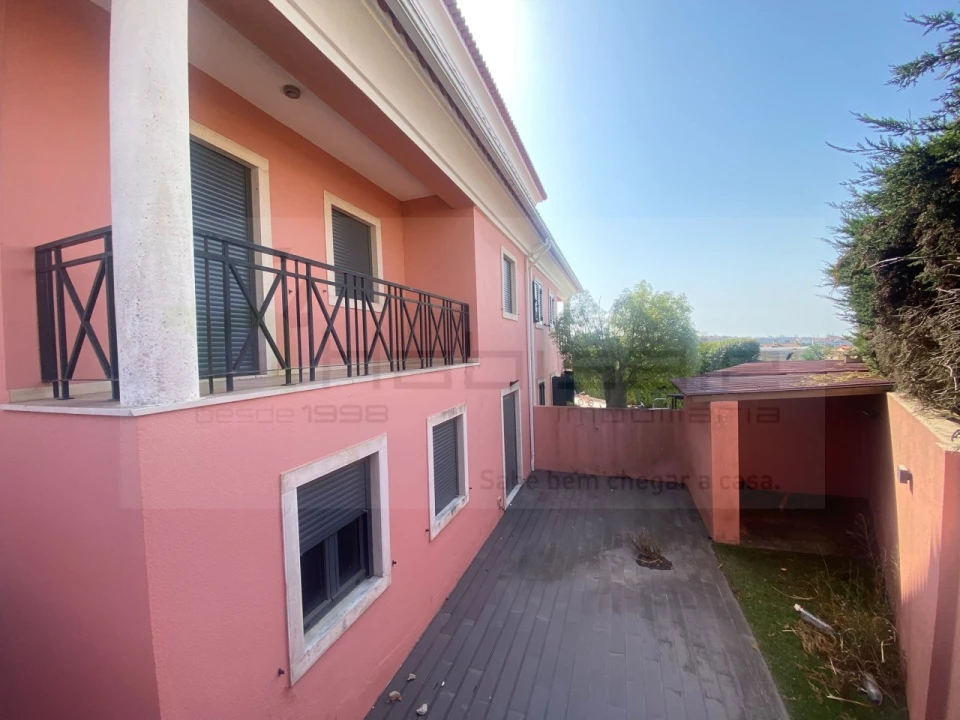 Moradia para Venda em Rio de Mouro Foto 4