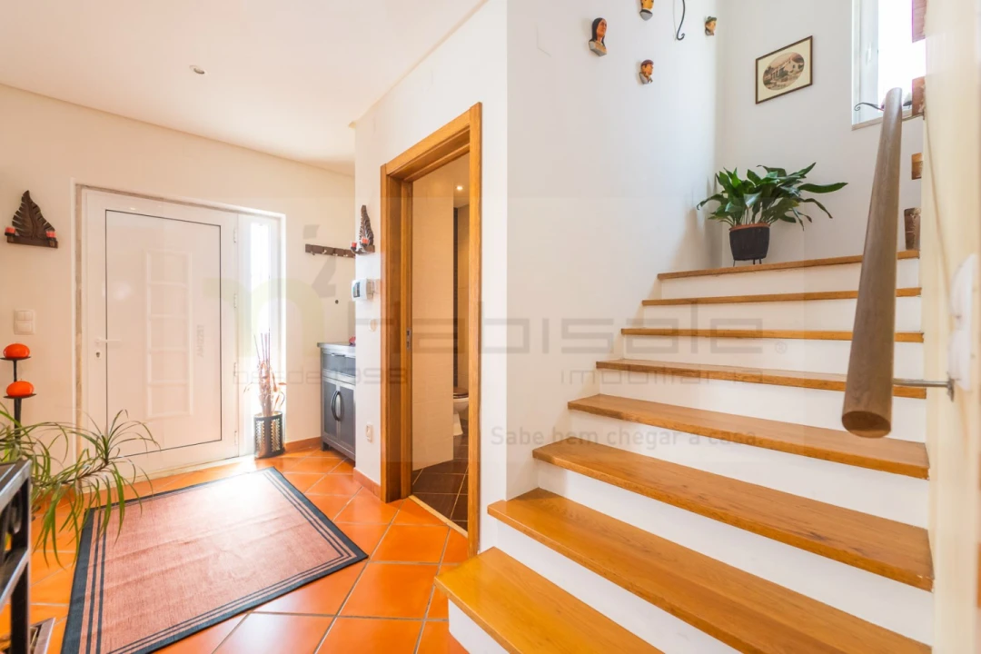 Moradia T4 para Venda em Ramada e Caneças Foto 17