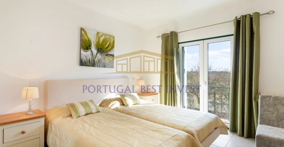 Apartamento T2 para Venda em Estômbar e Parchal Foto 9