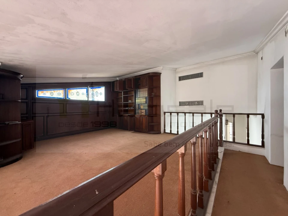 Moradia T5 para Venda em Carcavelos e Parede Foto 12